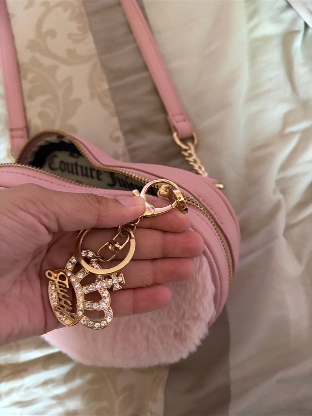 Juicy Couture Pink Plush Heart Crossbody Bag - Picture 3 of 3